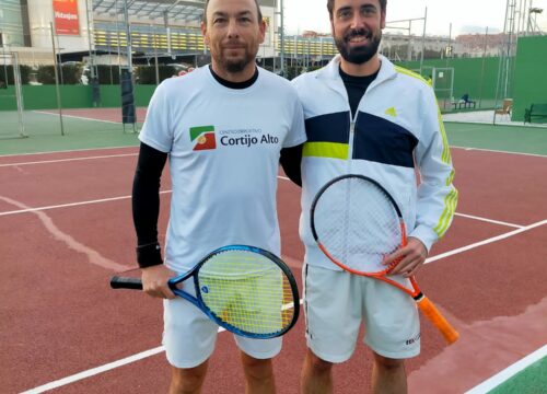 Dos buenos jugadores de tenis de nuestra escuela