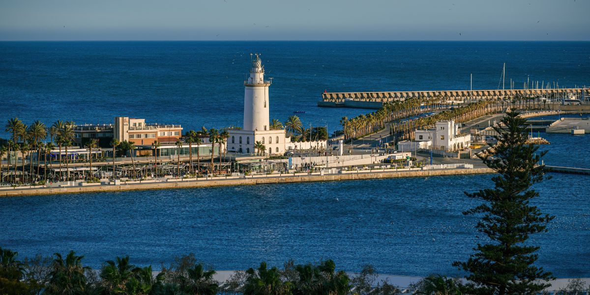 play tennis in malaga