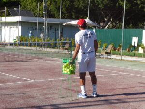 Clase de tenis en Centro Deportivo Cortijo Alto